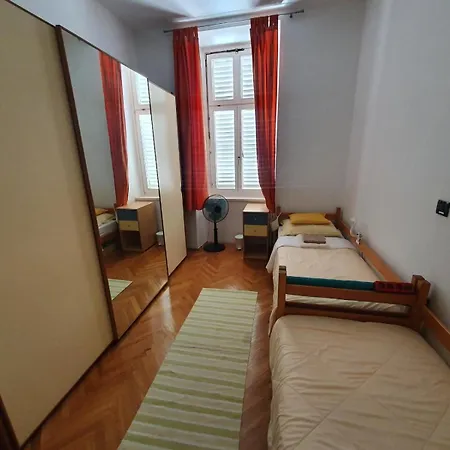 Goga Apartment
